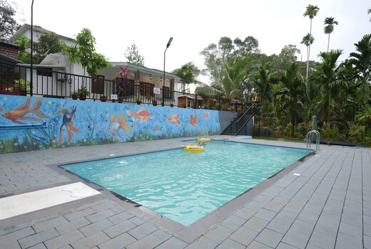 Ave Vista Resorts