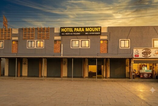 Hotel Paramount