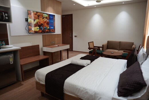 ARISTO GRAND SELECT GOLF COURSE ROAD