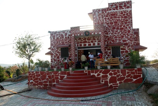Hariyav Garh Resort
