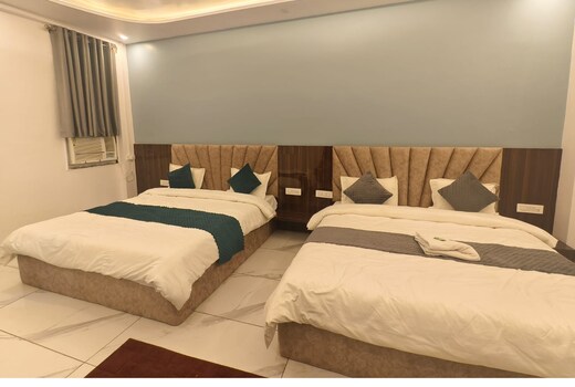 Dev Hotel & Restaurant