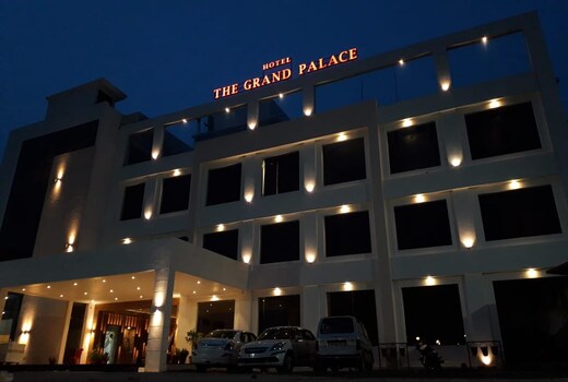 Hotel The Grand Palace