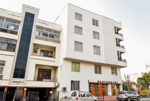 Hotel O Aana Residency