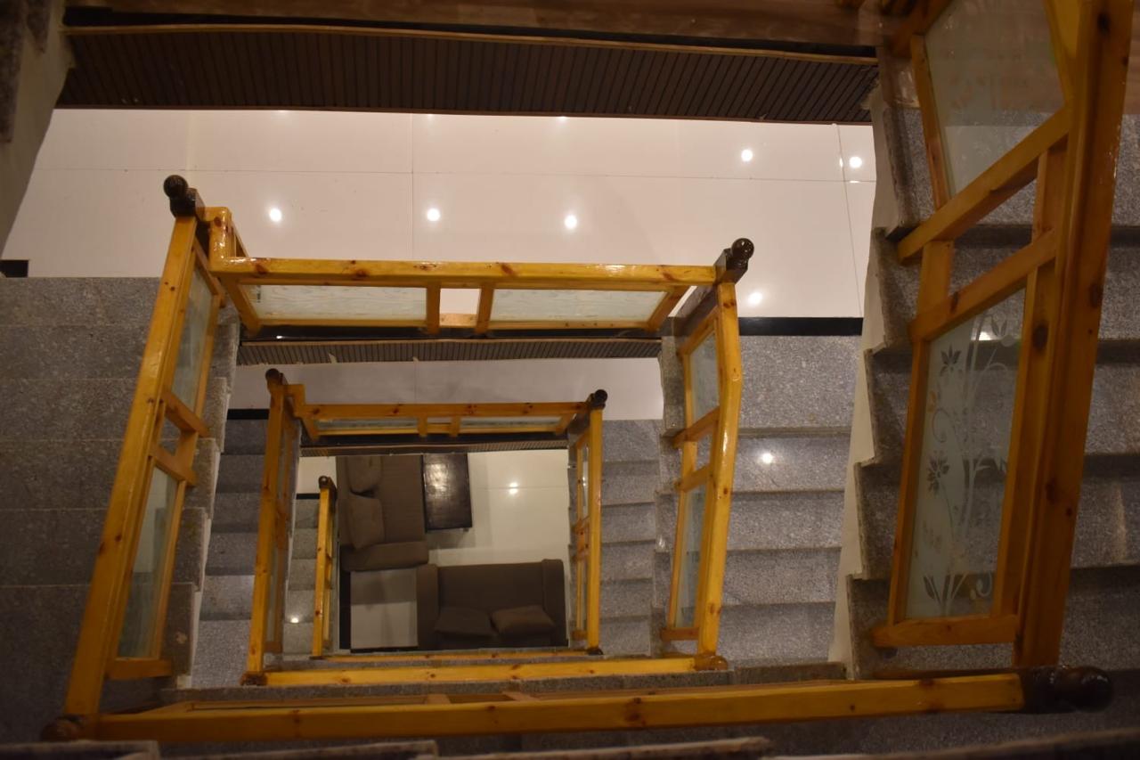 Hotel Grand Luxe