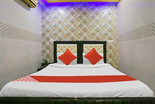 Hotel O Little Lodge