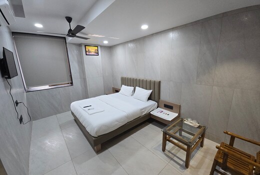The Prime Rooms