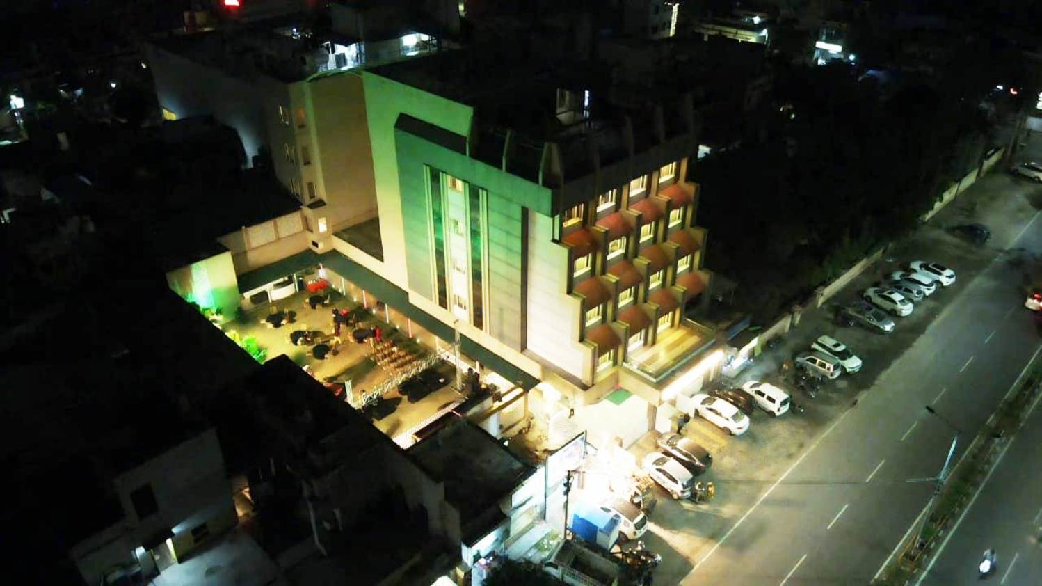 Hotel Rajwara Palace