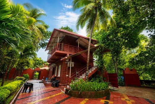 Aashrayam Hotels and Resorts Lake view