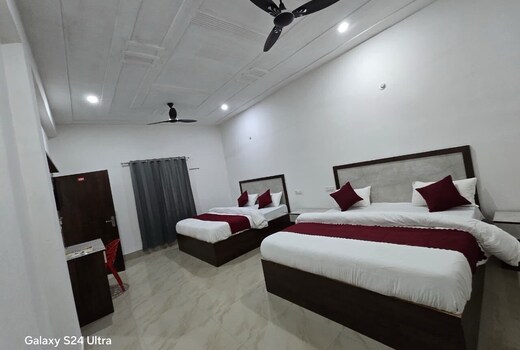 Hotel O Shiv Shakti Dham