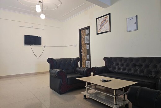 L401 1BHK in Krishna Nagar Lucknow