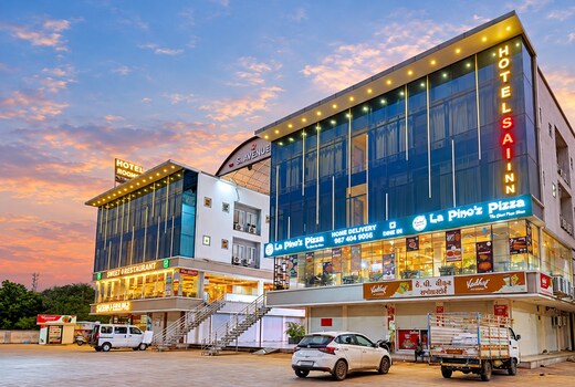 Hotel Sai Inn, Statue of Unity