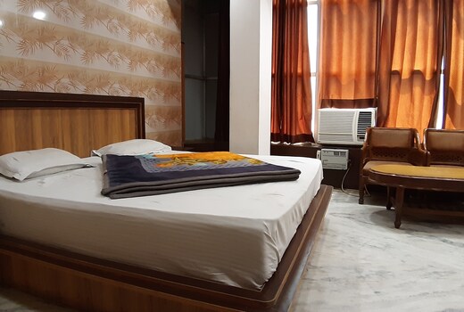 Hotel Samrat