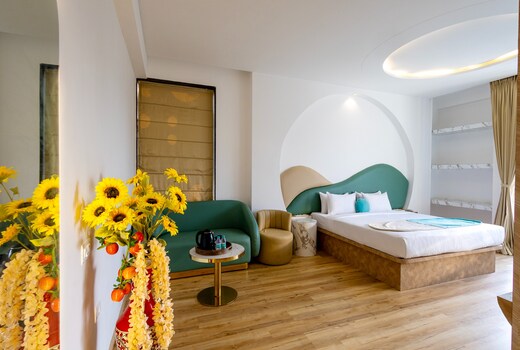 Palette The Moon Hotel by CheckIn, Goa