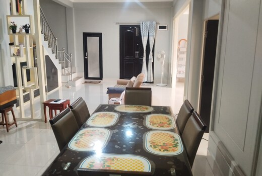 DAZO Homestay