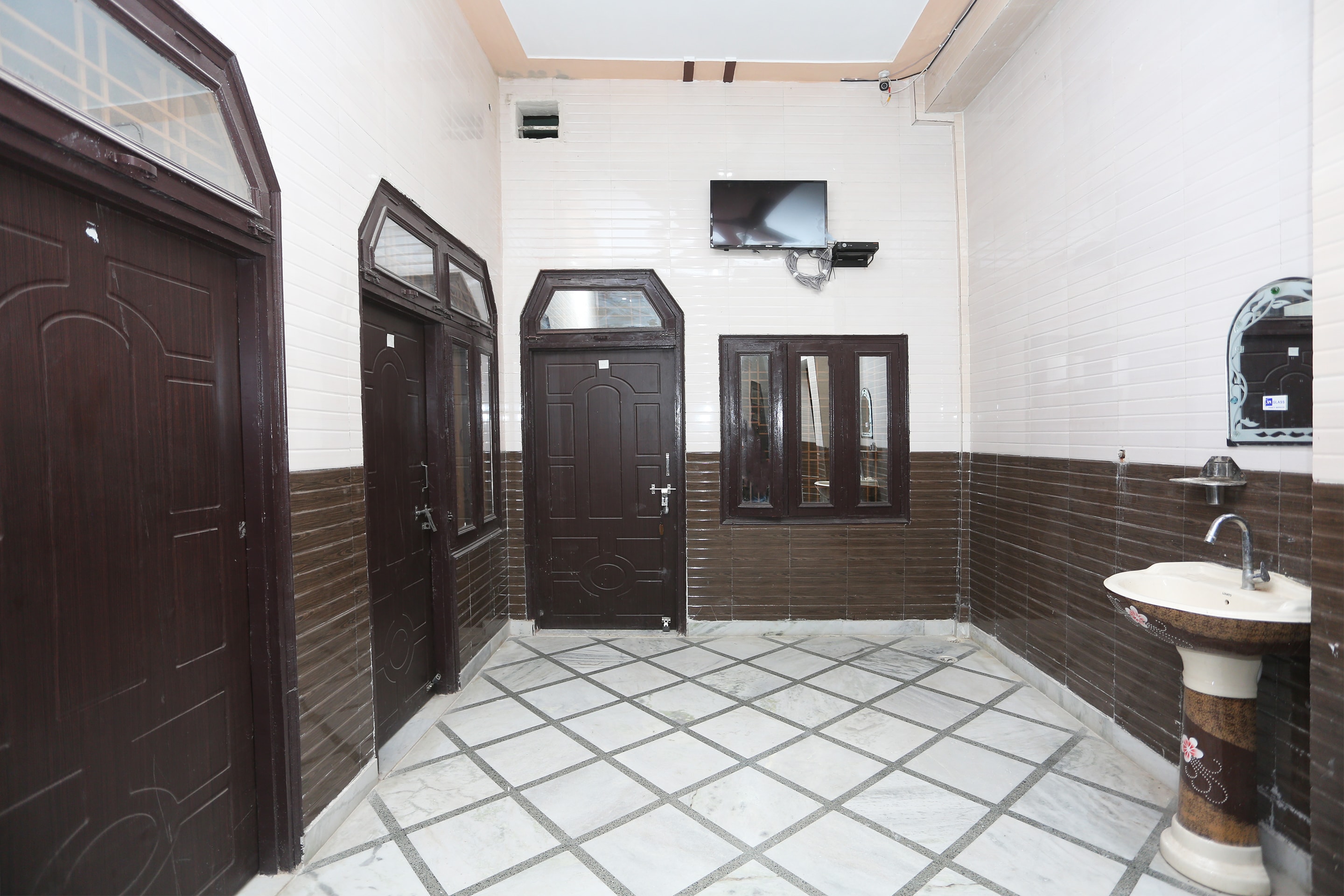 SPOT ON Hotel Doon Sabri