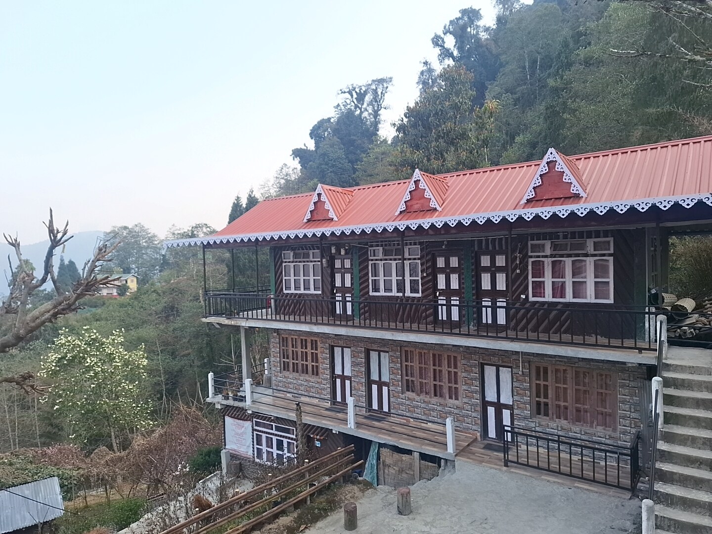 Siniolchu Resort