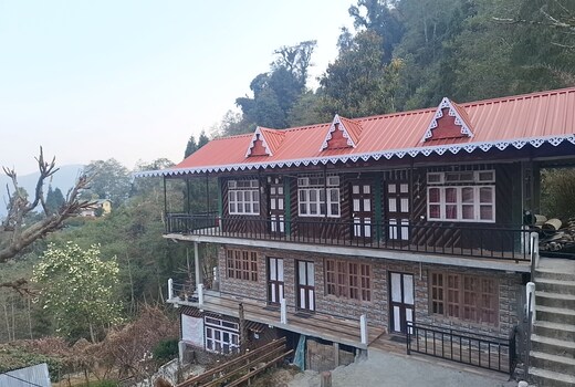 Siniolchu Resort