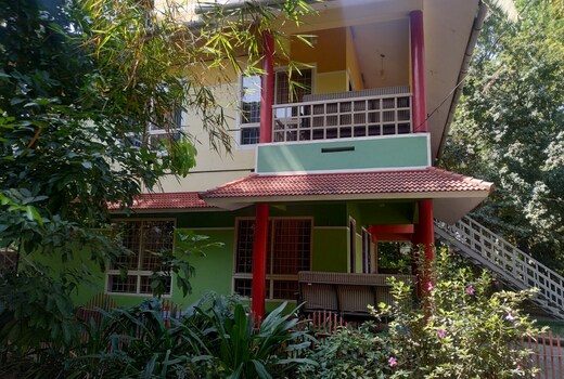Rainbow Homestay | Rooms & Guided Treks