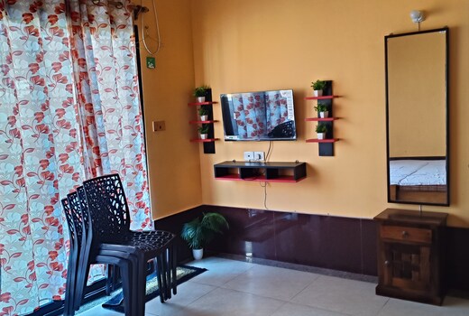 Raichak Holiday Home