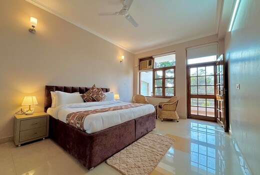 Mainka 4 BHK