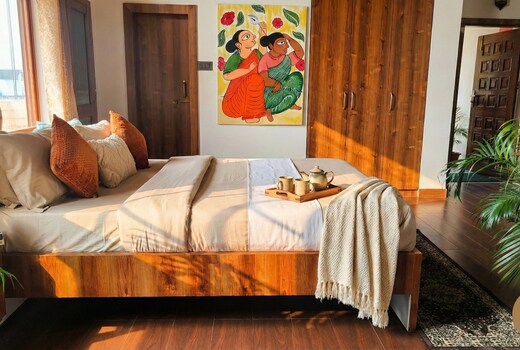 Crystal Abode (Studio Apartment)