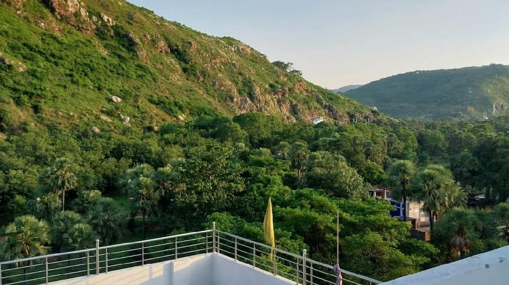 Hotel Rekha International