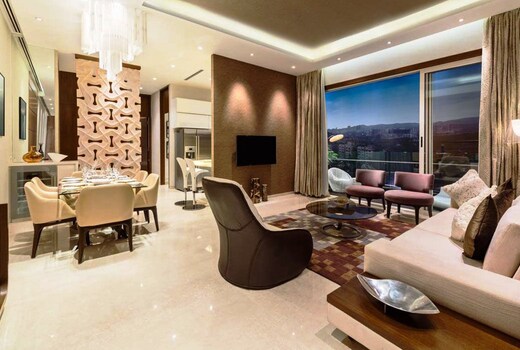 Kova Luxury Service Apartment