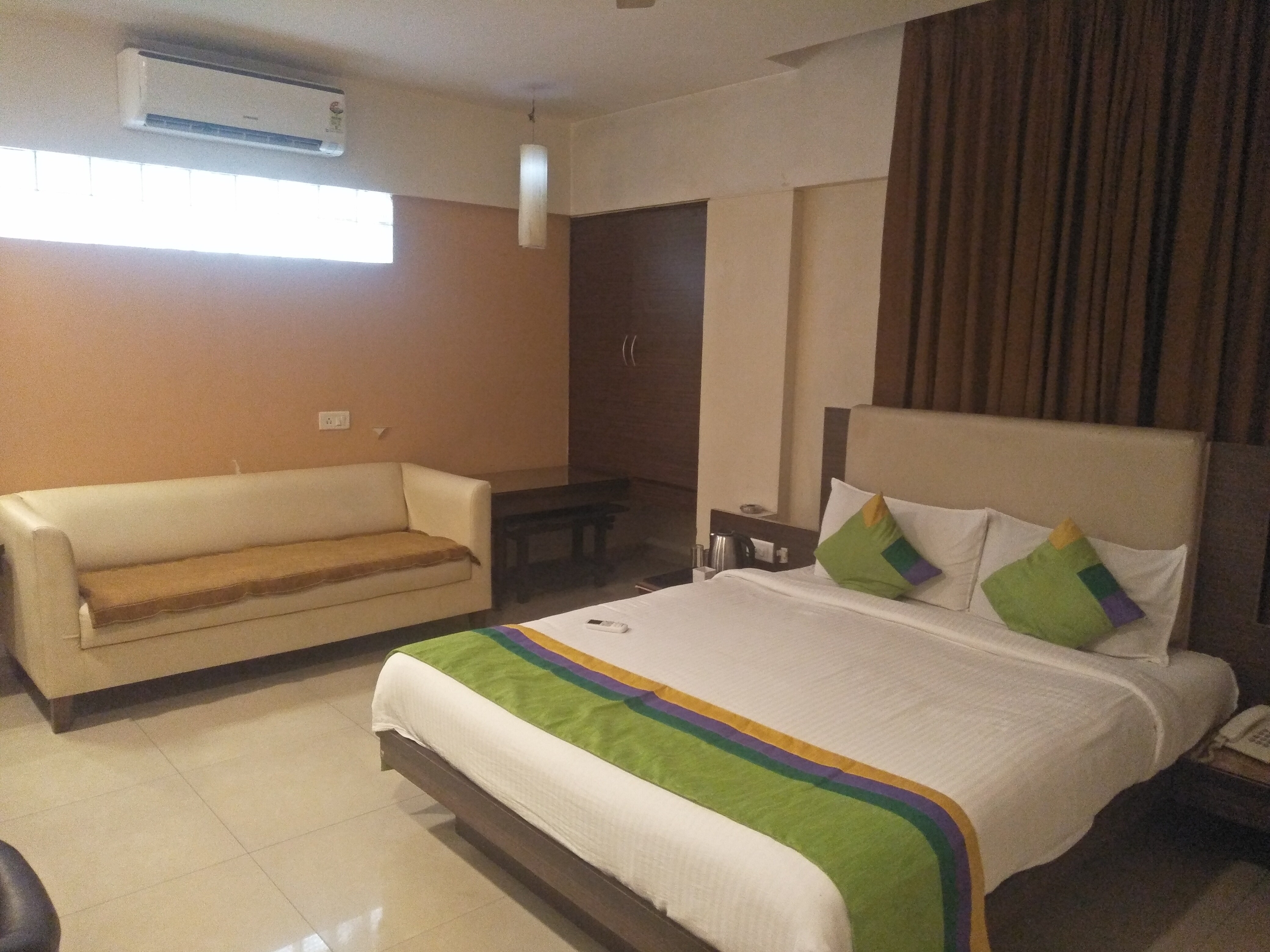 Hotel Basera