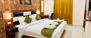 HOTEL GOLDEN CRYSTAL