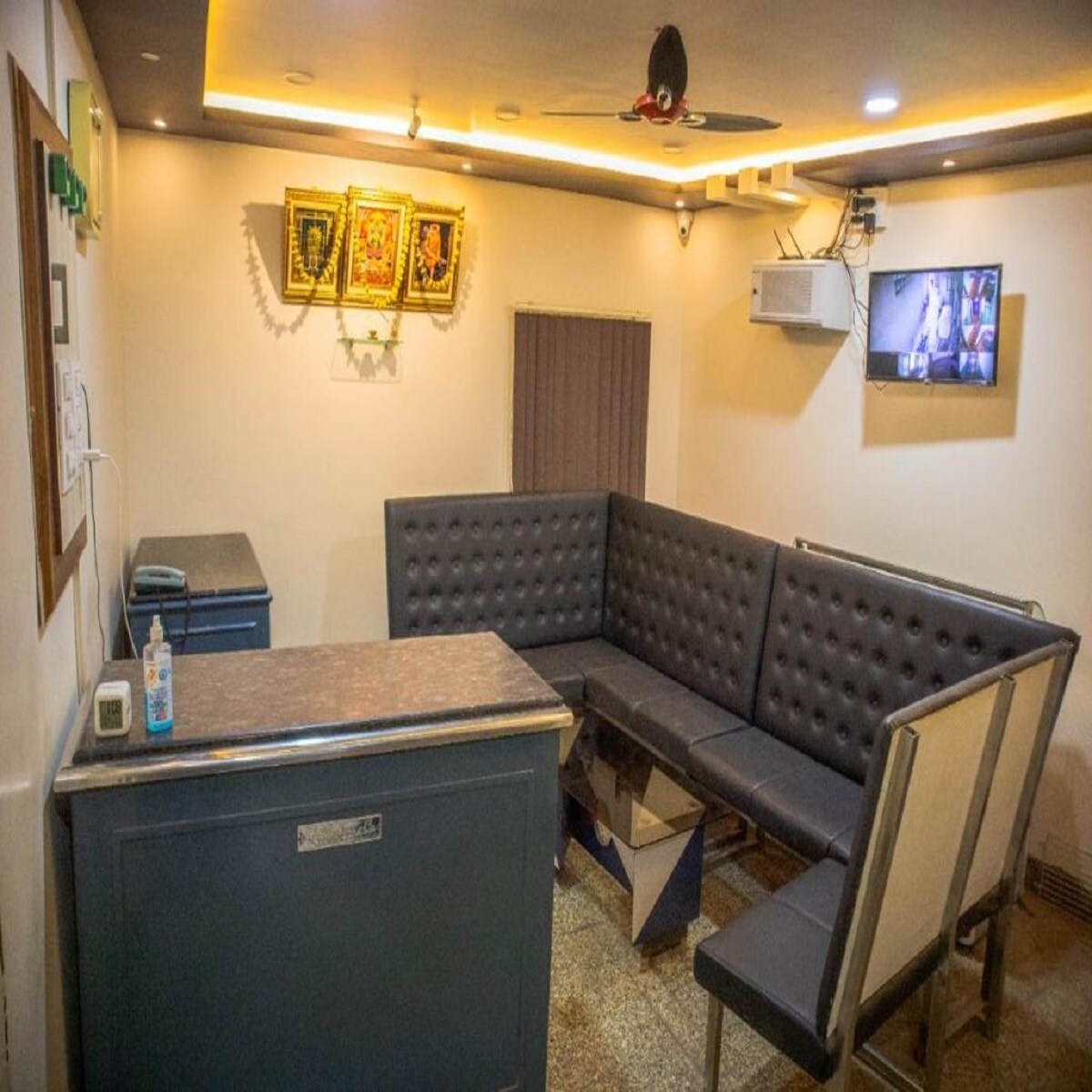 Shri Vasant Lodge