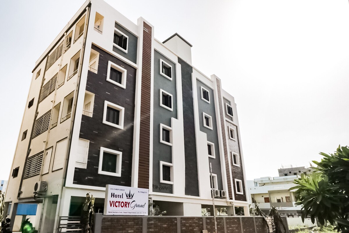 Hotel Victory Grand