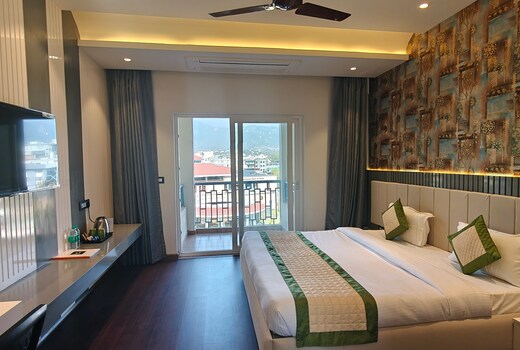 Hotel LivBox Dehradun