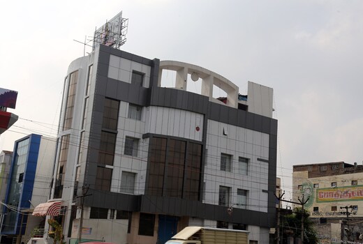 Hotel Raj meridian
