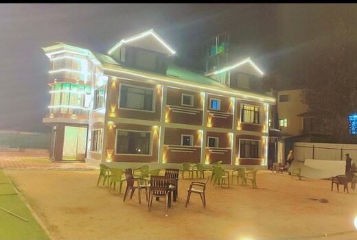 Hotel Eden Retreat