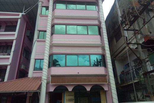 HOTEL NAVRATNA PALACE