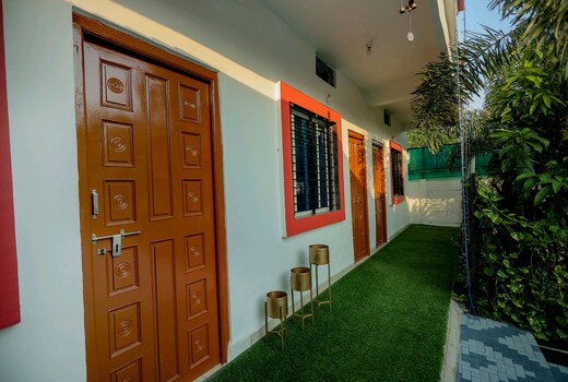 Satguru Farmhouse