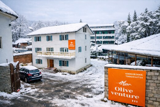 Hotel Olive Venture (Near Dal Lake)