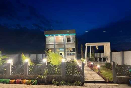 Live N Joy Villa Moinabad
