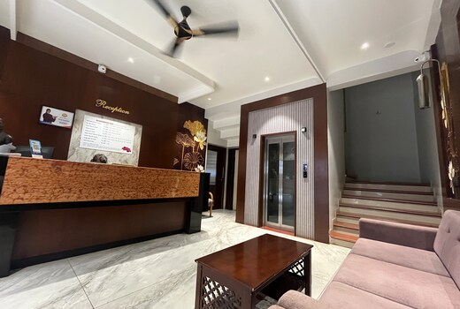 Hotel Radhika