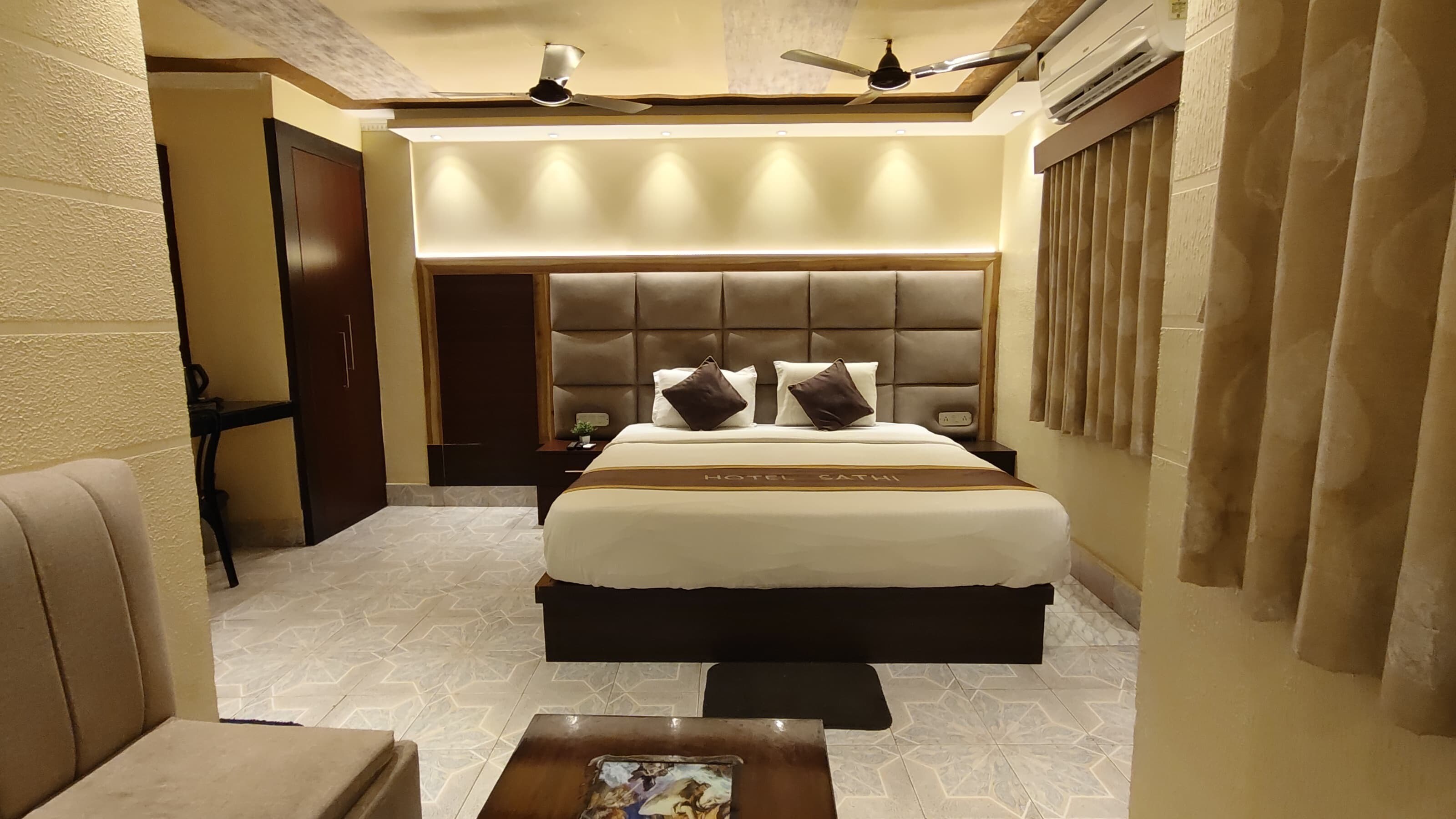 HOTEL SATHI TARAPITH