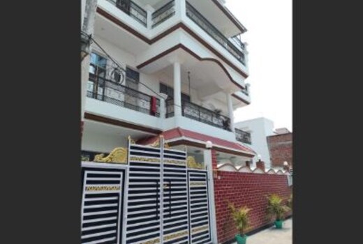 Varuna Palace | Near Mandir & Ghat's