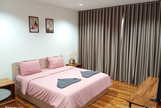 Plern Ping Cafe & Hotel