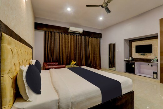 Townhouse OAK Hotel Aradhna Inn Unit By Blue Moon Hotel