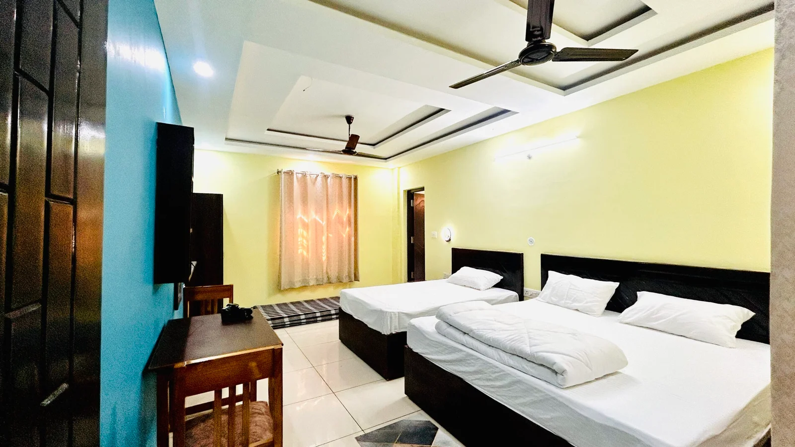 Hotel Almora Palace