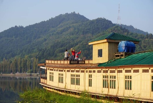 SRINAGAR GROUP OF HOUSEBOATS