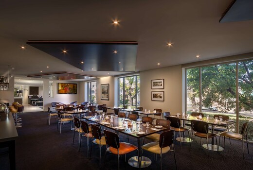 Best Western Plus Travel Inn Hotel