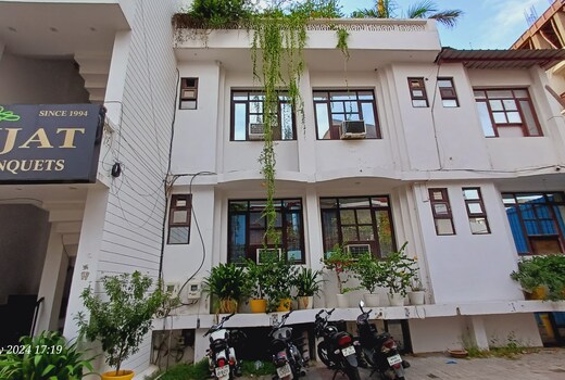 Hotel Vibrant Inn - A boutique Stay