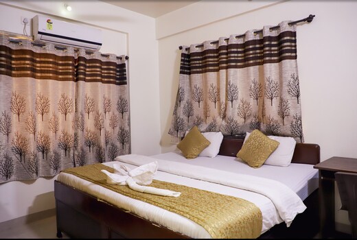 Ema Homestay | Room & Home-cooked Meals