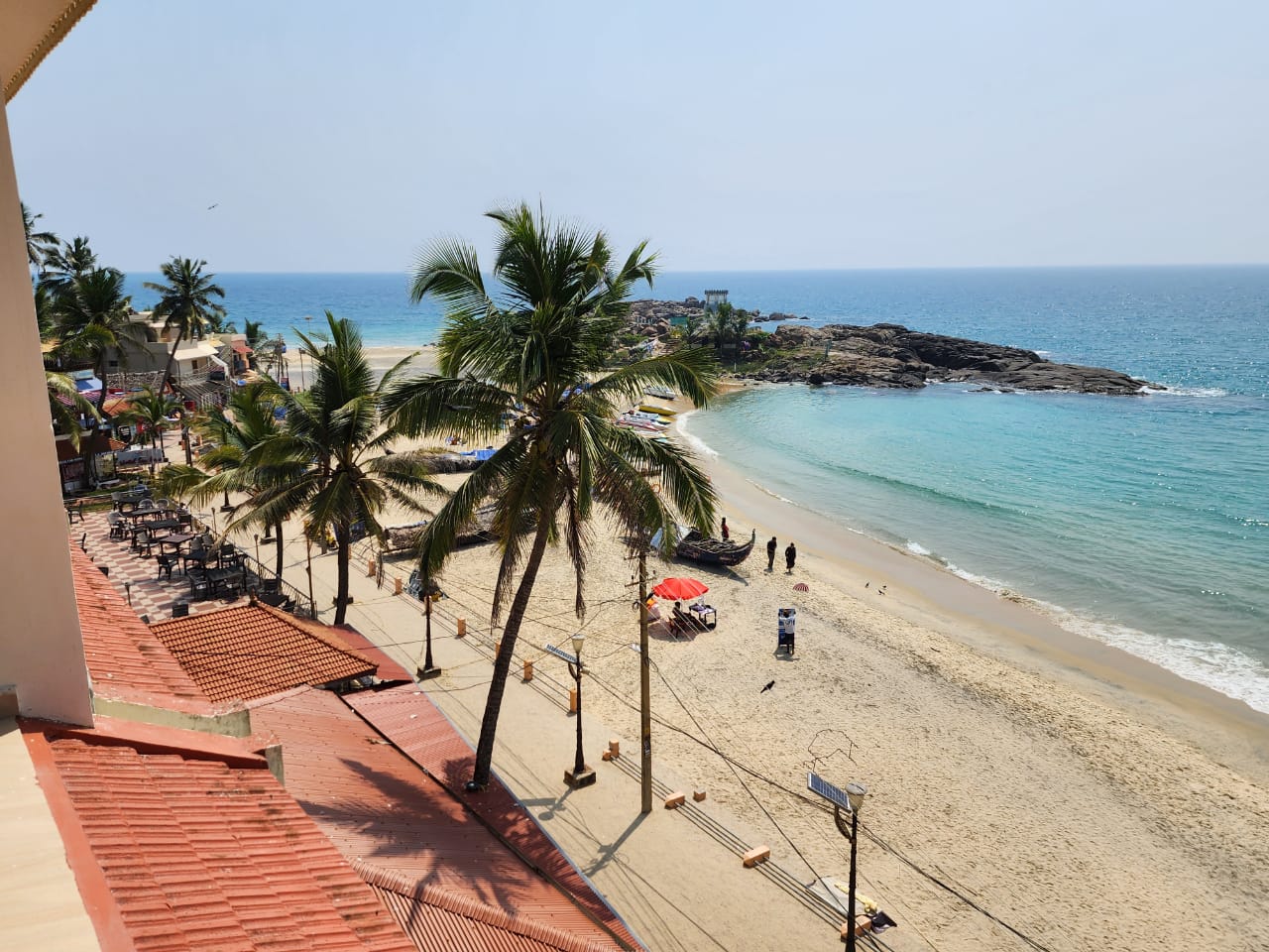 Hotel Searock Beach