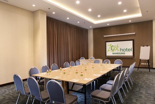 Zest Hotel Sukajadi Bandung